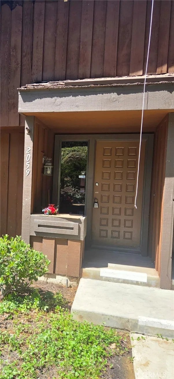 2059 Stonewood Court, Los Angeles