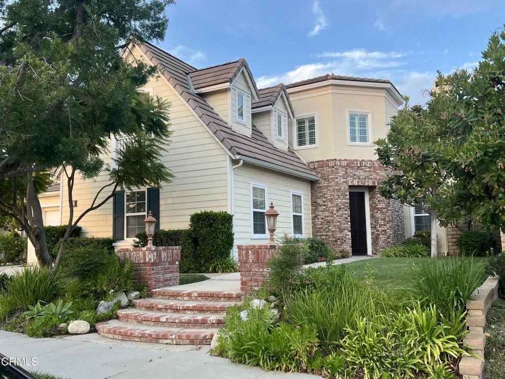 Photo of 13687 Blue Ridge Way, Moorpark, CA 93021 (MLS # V1-33231)