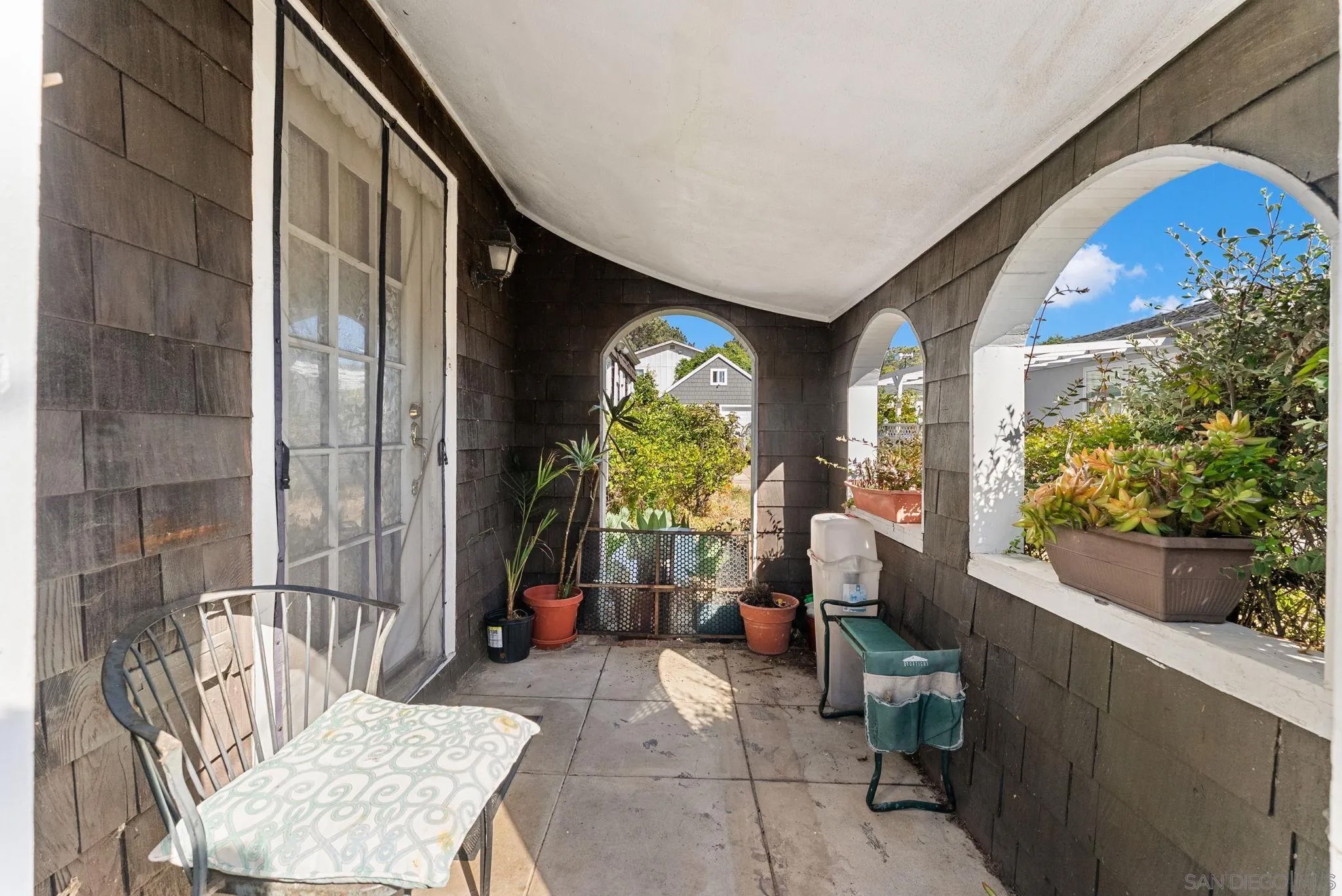 2327 Etiwanda Street