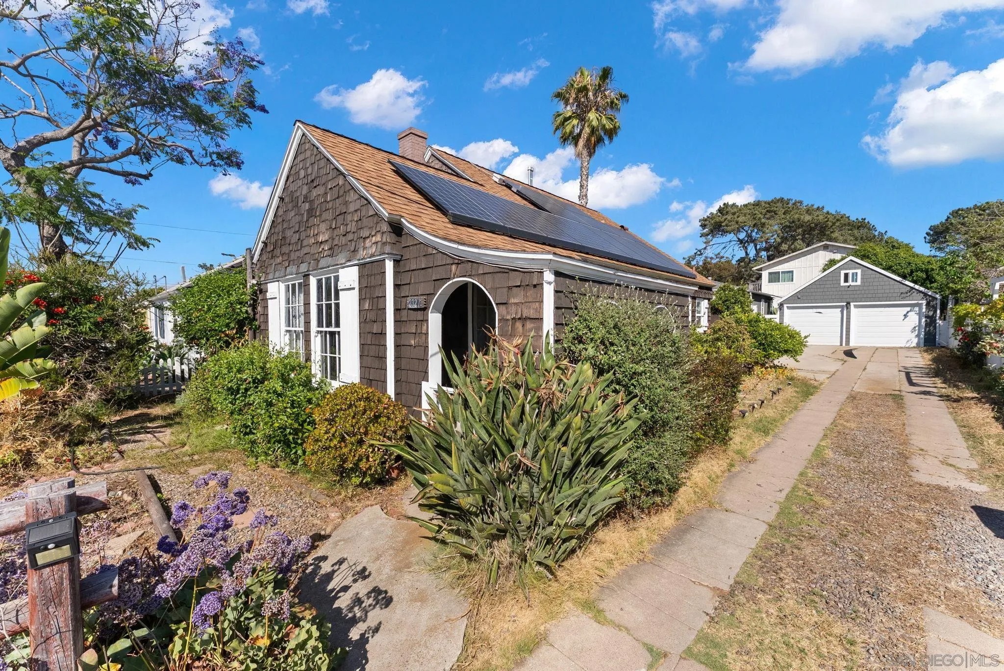 2327 Etiwanda Street