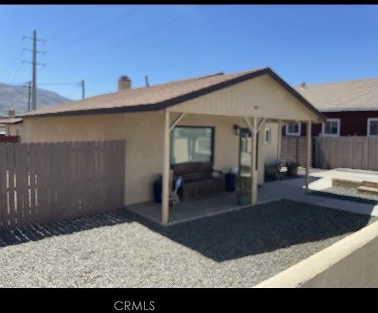 402 E Ramsey