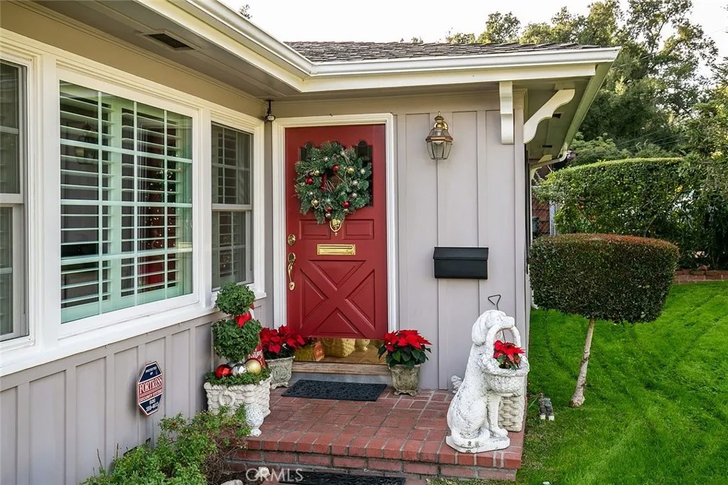 400 W Highland Avenue