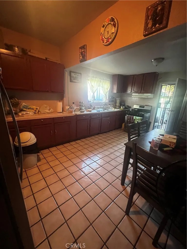1734 E 63rd Street