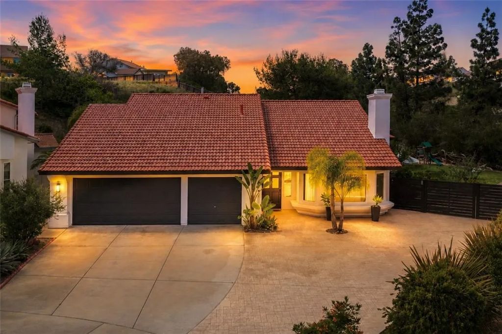 Photo of 5006 Sunrose Court, Oceanside, CA 92056 (MLS # SW26070906)