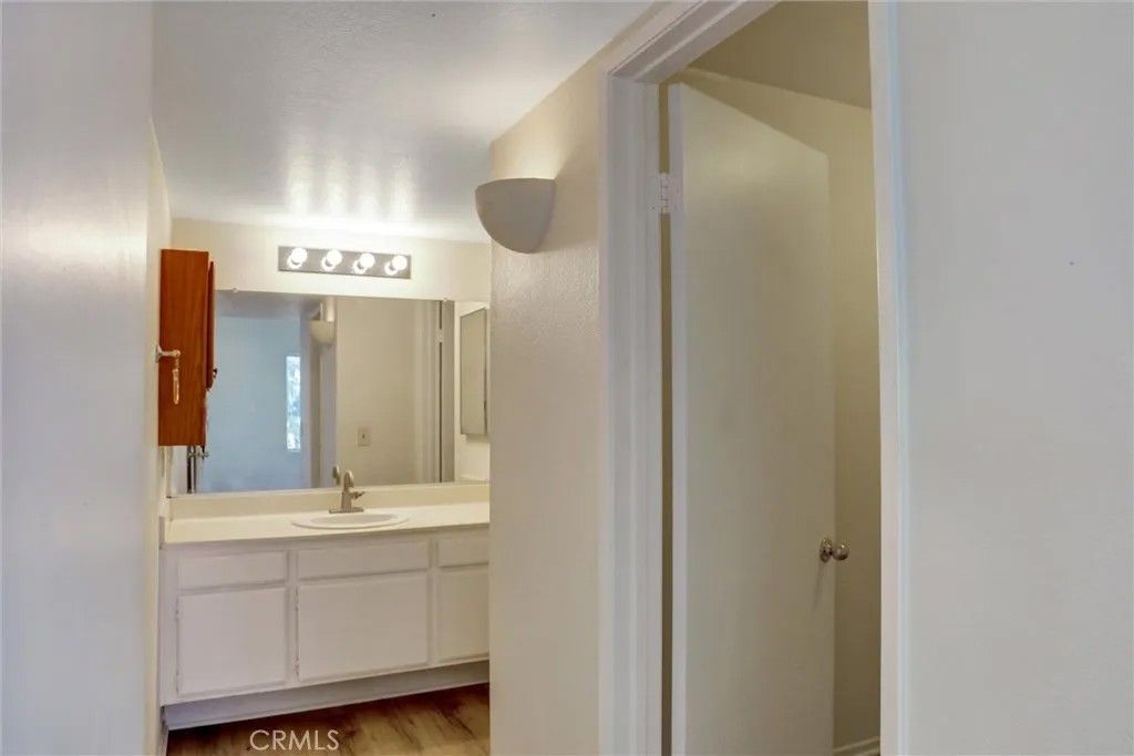 Photo of 21309 Eucalyptus Way, Newhall, CA 91321 (MLS # SR26054898)