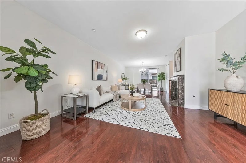454 W Duarte D