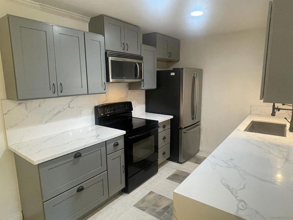 Photo of 9949 Erma Rd #106, San Diego, CA 92131 (MLS # 260008930)