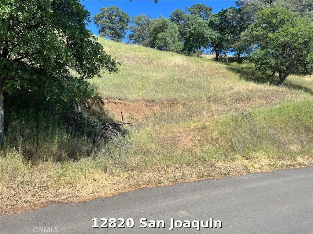 Photo of 12820 San Joaquin Ave, Clearlake, CA 95422 (MLS # LC26073704)
