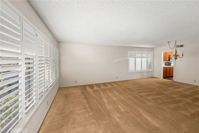 611 Honeywood Lane