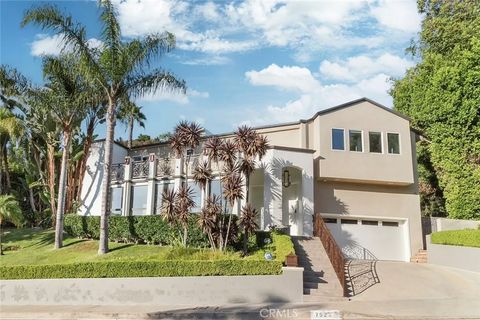 7923 Electra Drive Los Angeles CA 90046