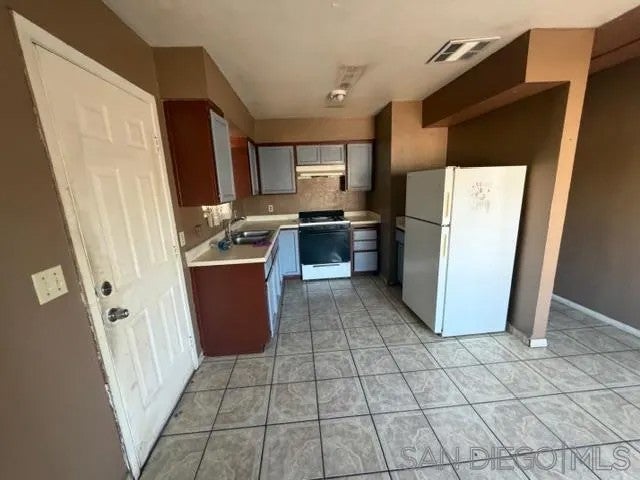 200 Lopez Ct