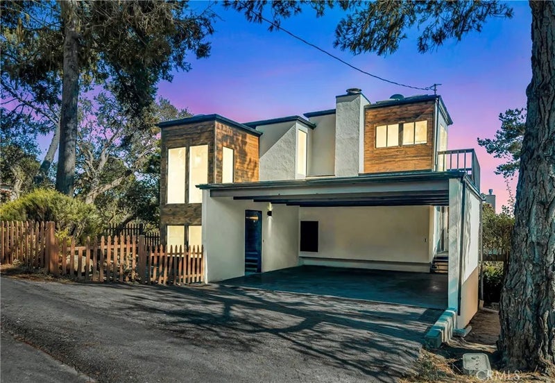 470 Wellington