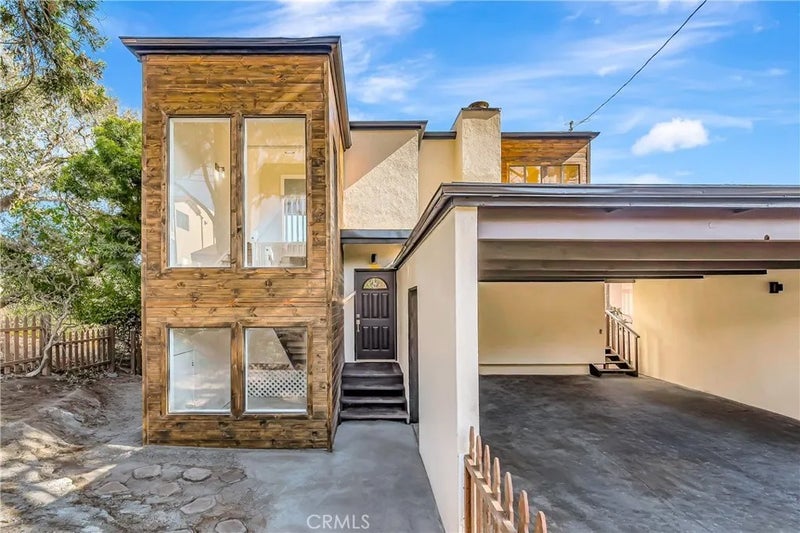 470 Wellington