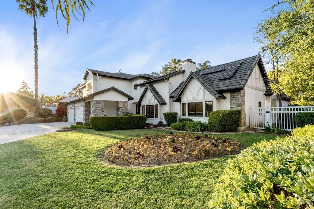 Photo of 1190 Dexter Pl, Escondido, CA 92029 (MLS # OC26014968)