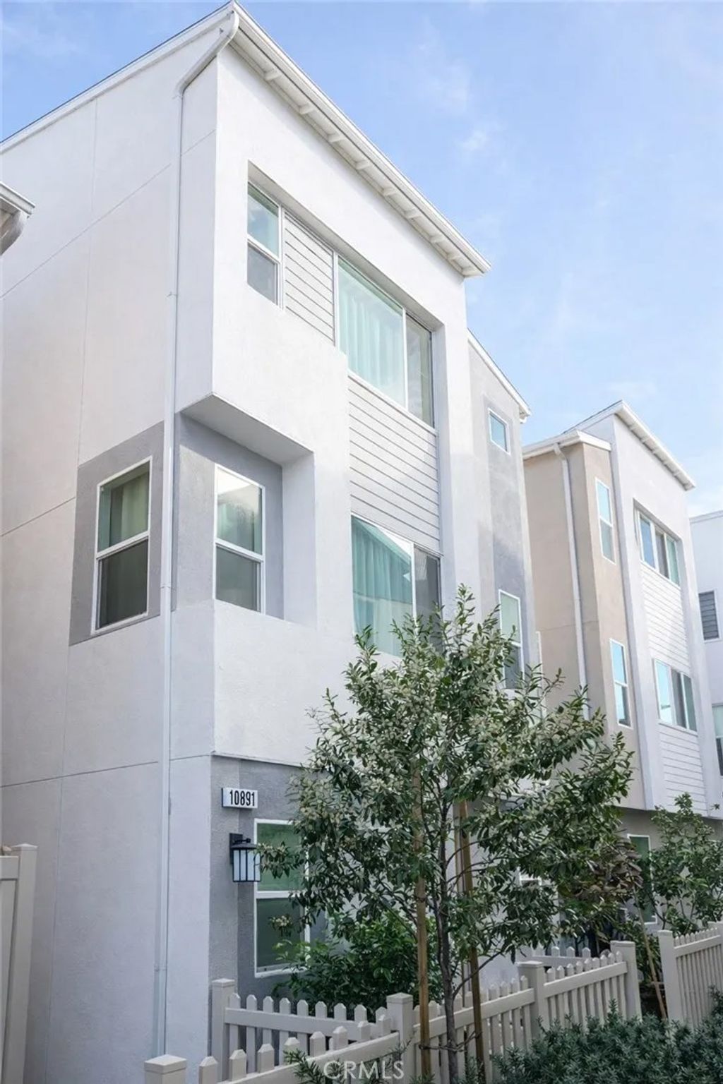 Photo of 10891 Scottsbluff Dr, Stanton, CA 90680 (MLS # CV26011925)