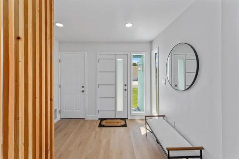 Tiny photo for 4654 Lisann Street, Clairemont, CA 92117 (MLS # NDP2510640)