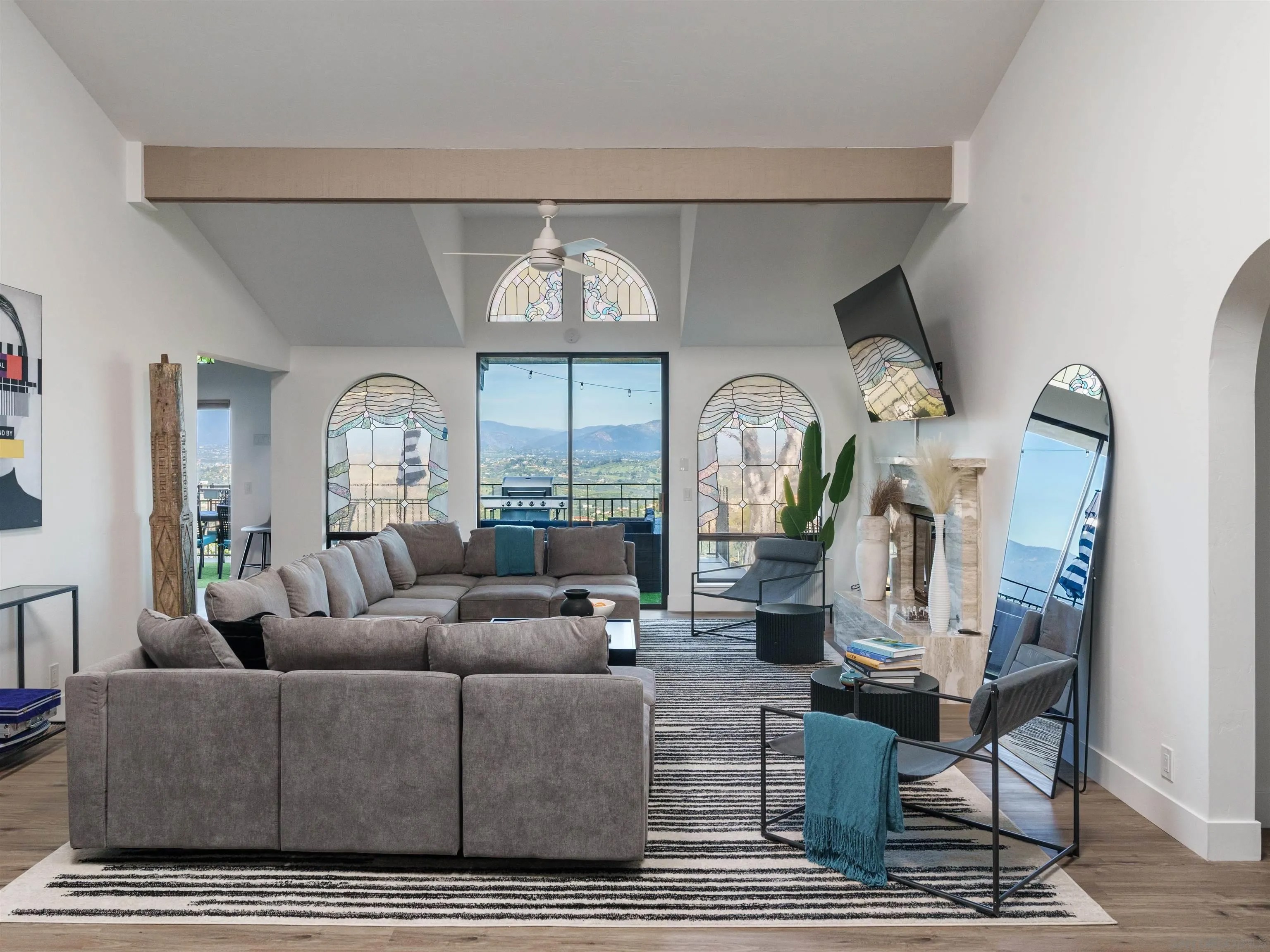 9505 Meadow Mesa