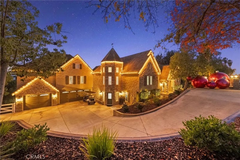 40900 Via Los Altos