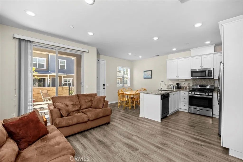 22886 Concord