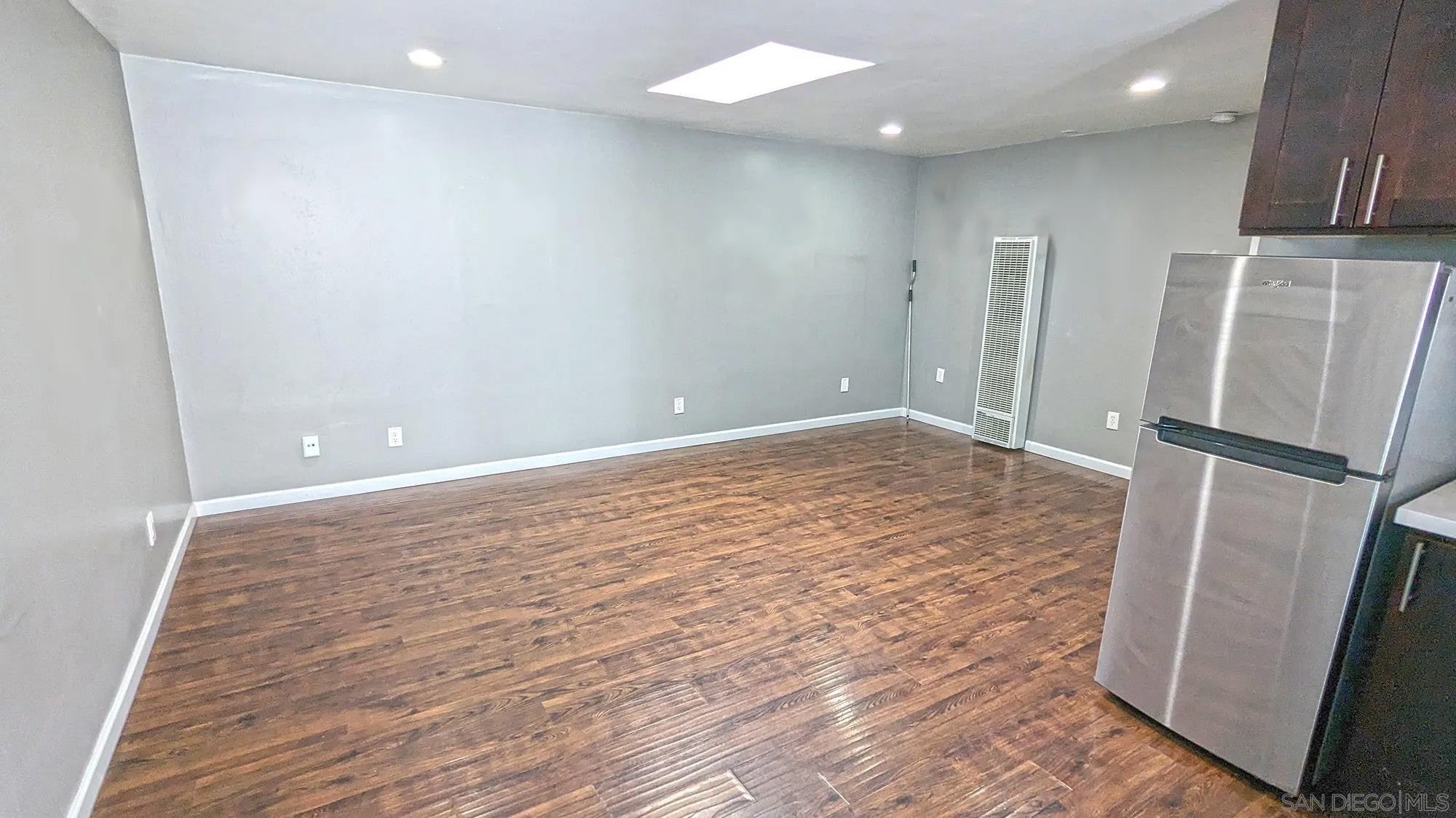 3645 Meade Ave.