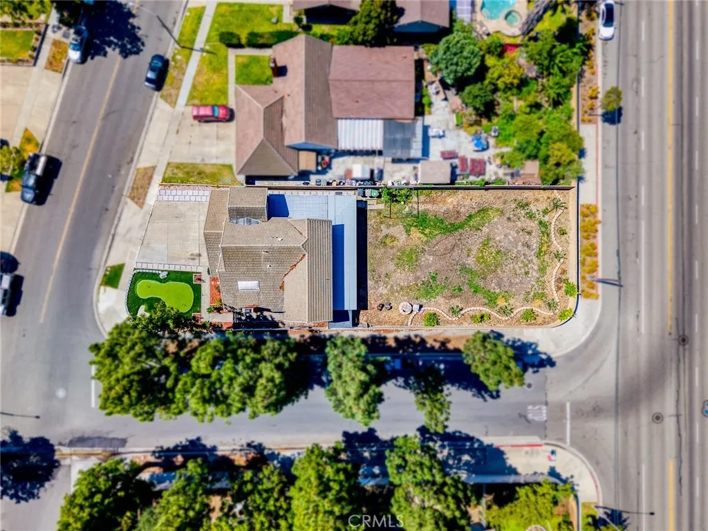 105 S Milton