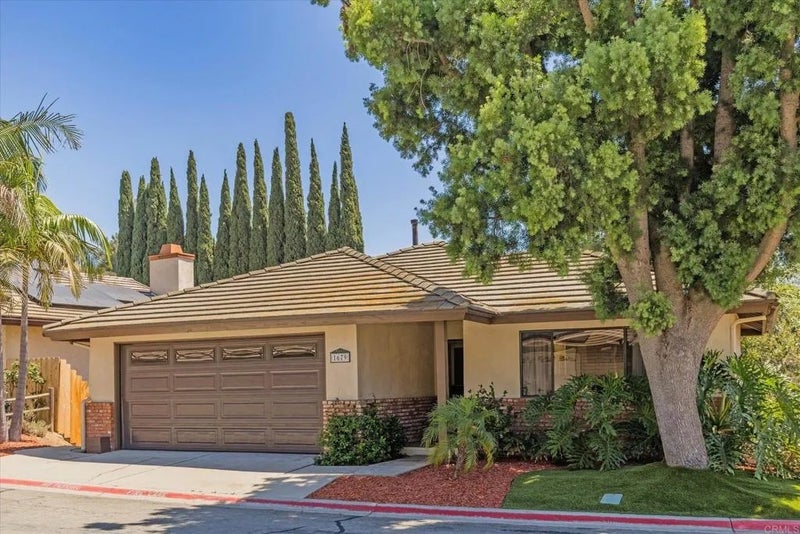 1679 Madrone Glen