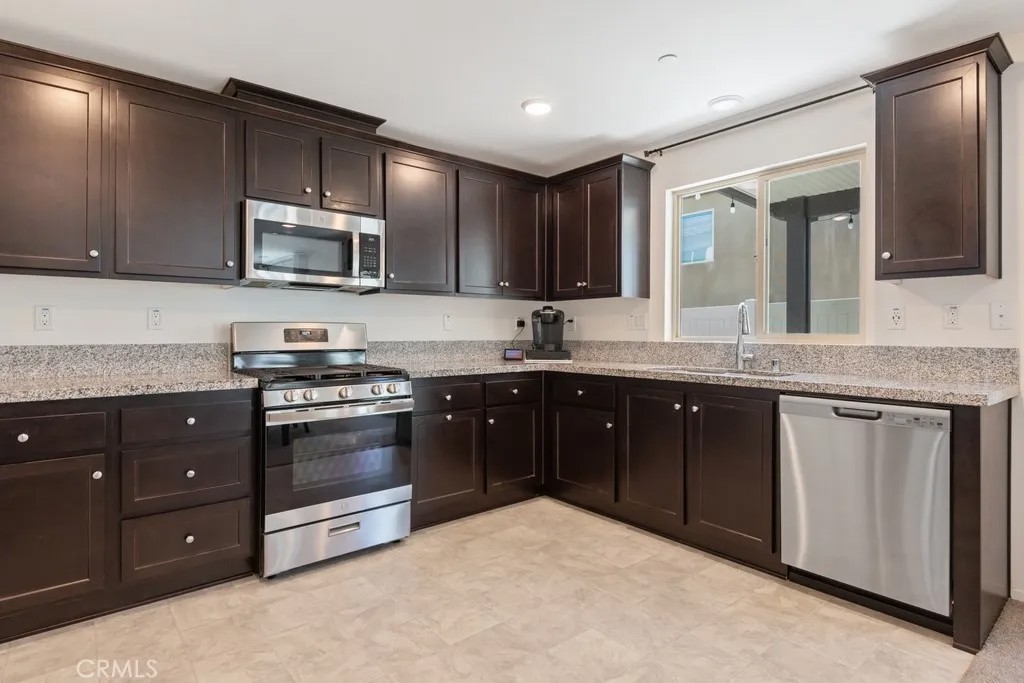 32985 Middlegate Place