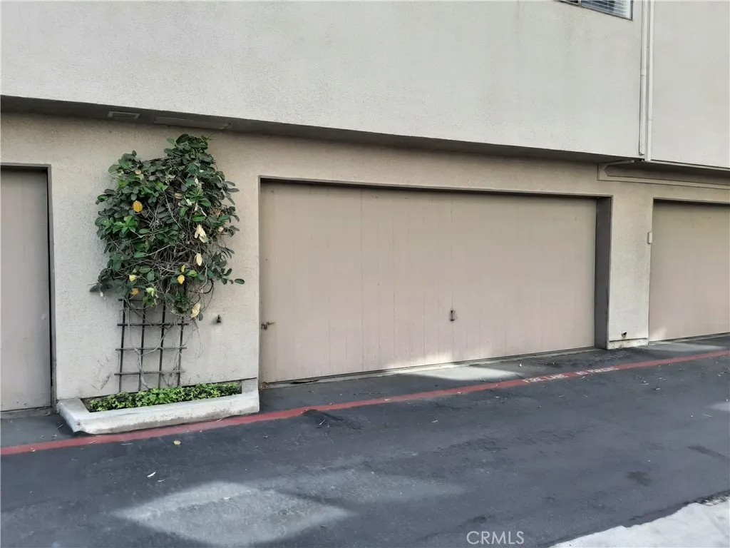12592 Montecito Road 9
