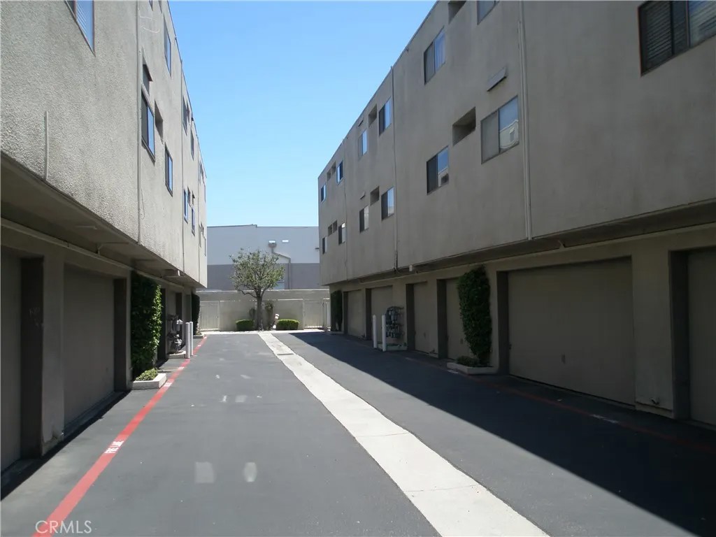 12592 Montecito Road 9