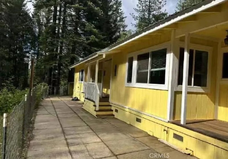17582 New York House