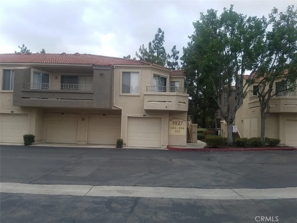 1027 Vista Del Cerro Drive 204