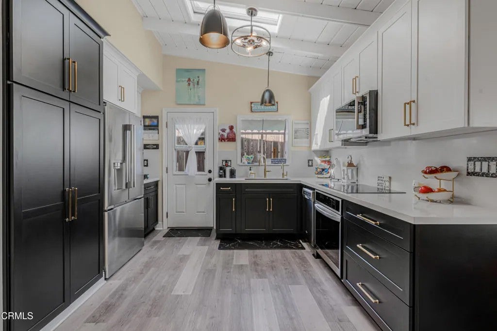 328 Santa Monica Drive
