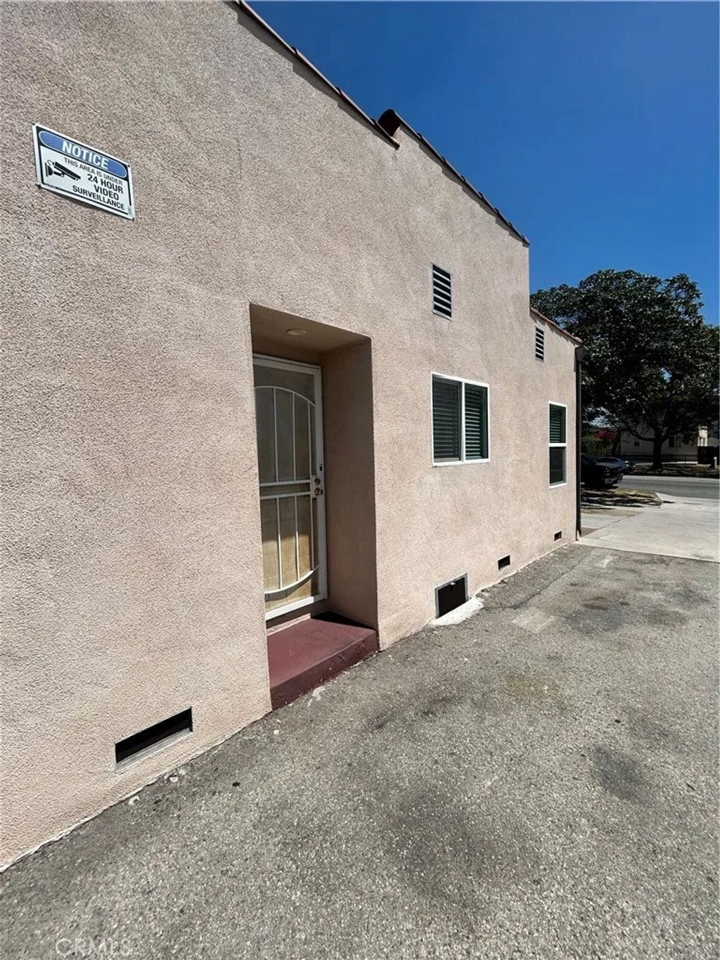 Photo of 1713 S Redondo Boulevard, Los Angeles, CA 90019 (MLS # SB25279703)
