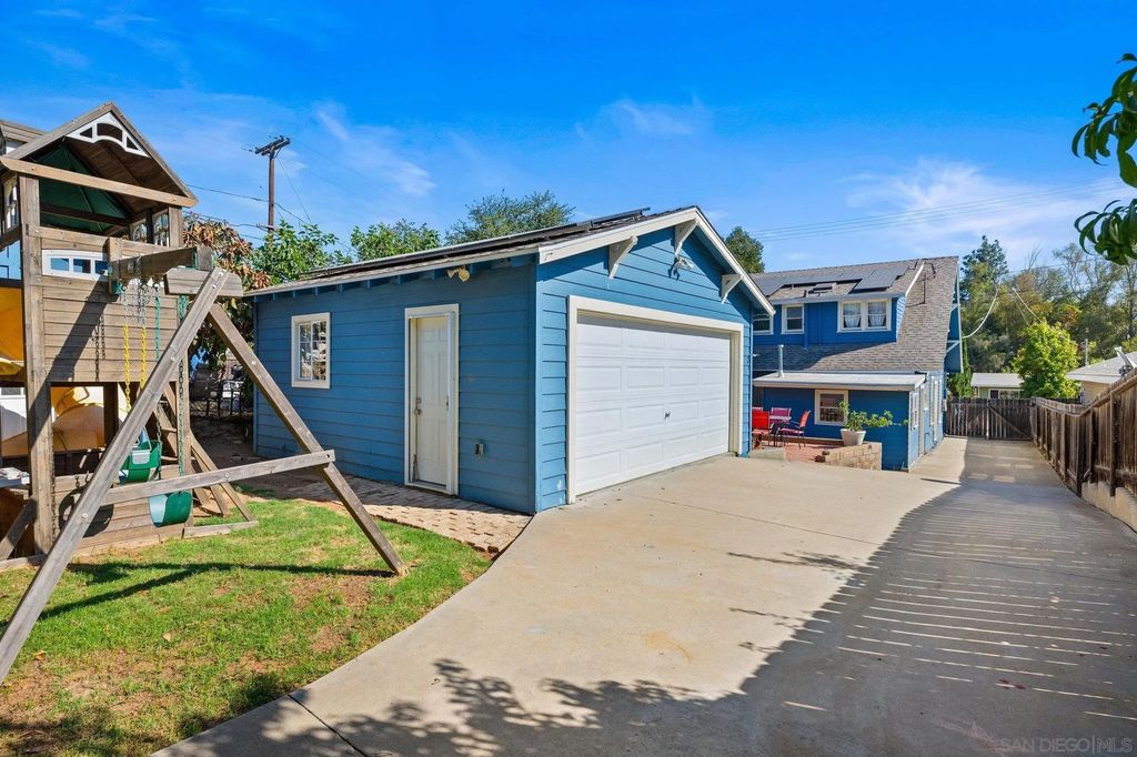 Photo of 409-2 S Tulip Street, Escondido, CA 92025 (MLS # 2600663)