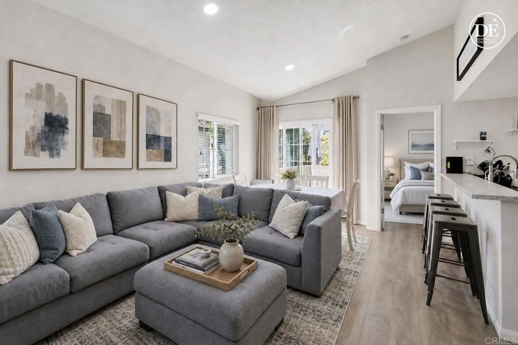748 Eastshore 114