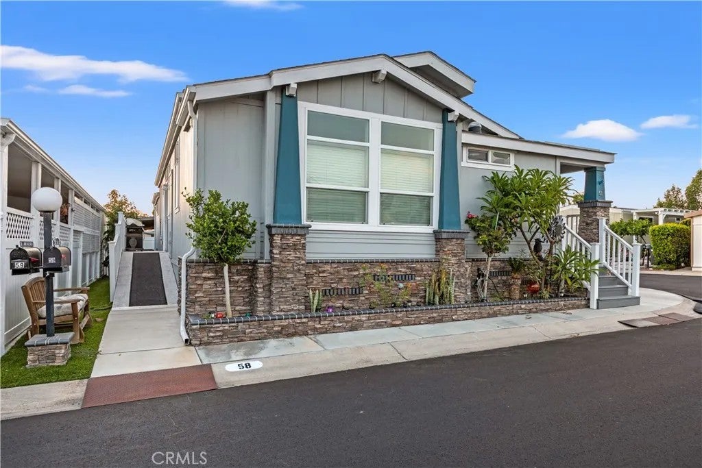 5200 Irvine 58