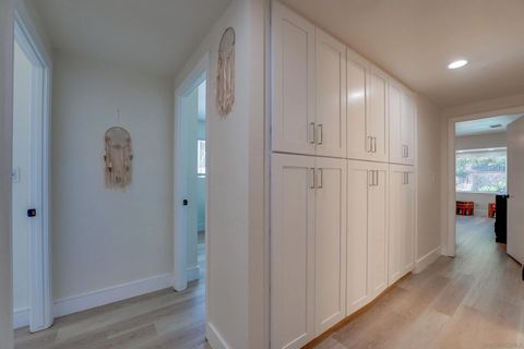 Tiny photo for 3598 Syracuse Ave, San Diego, CA 92122 (MLS # 250042382)