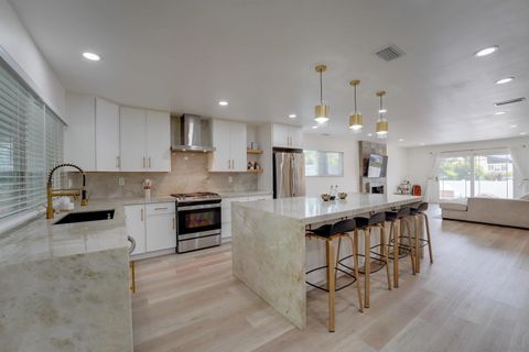 Tiny photo for 3598 Syracuse Ave, San Diego, CA 92122 (MLS # 250042382)