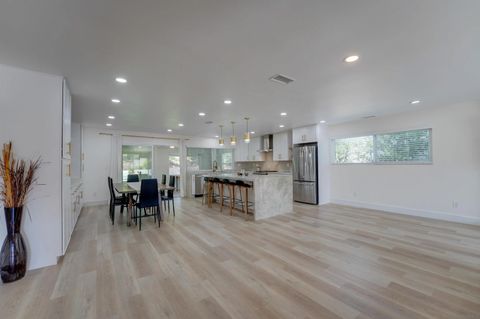 Tiny photo for 3598 Syracuse Ave, San Diego, CA 92122 (MLS # 250042382)