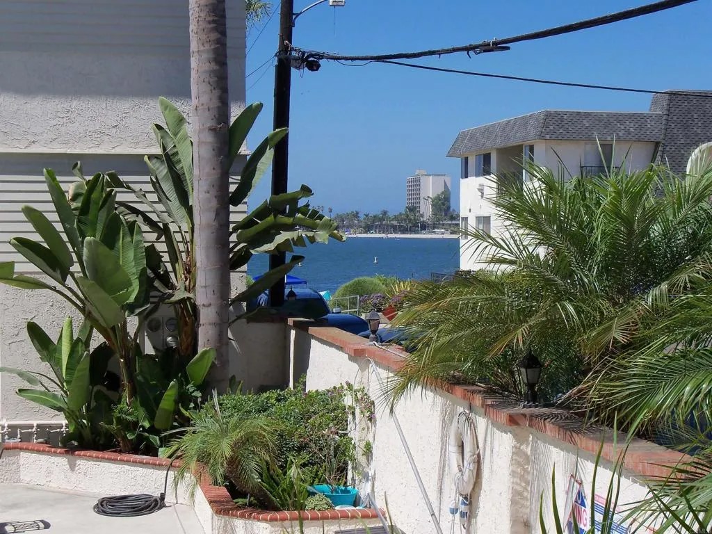 3920 Riviera Drive A