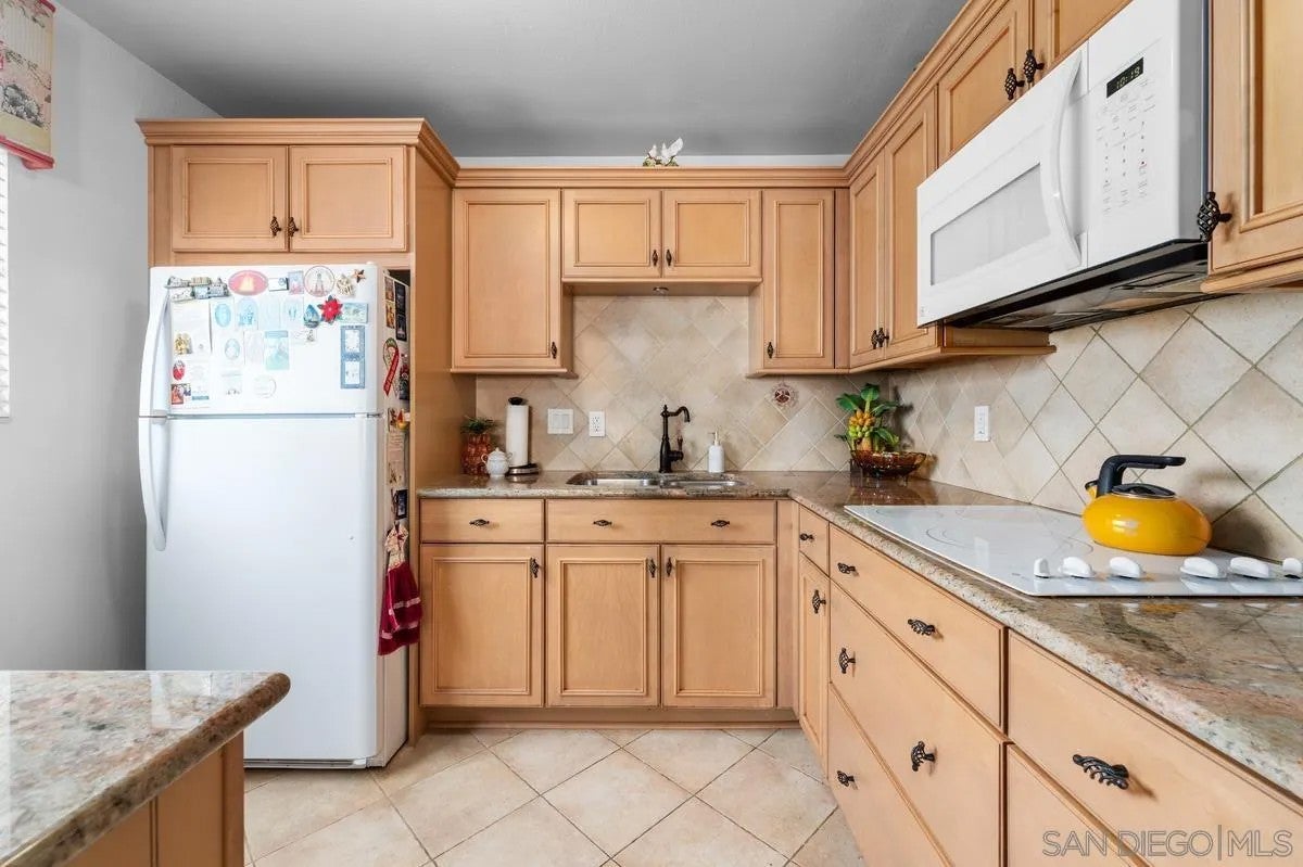 6866 Boxford Drive