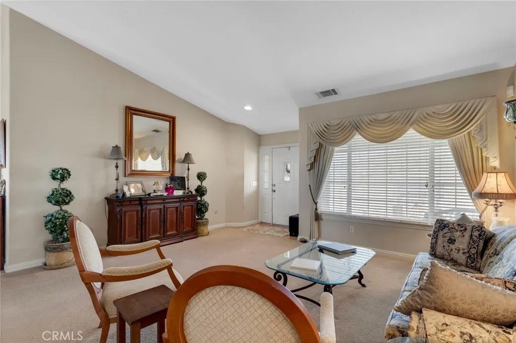 25850 Mountain View