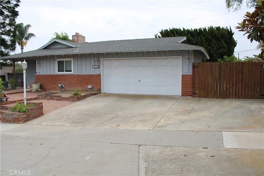 2306 Redlands