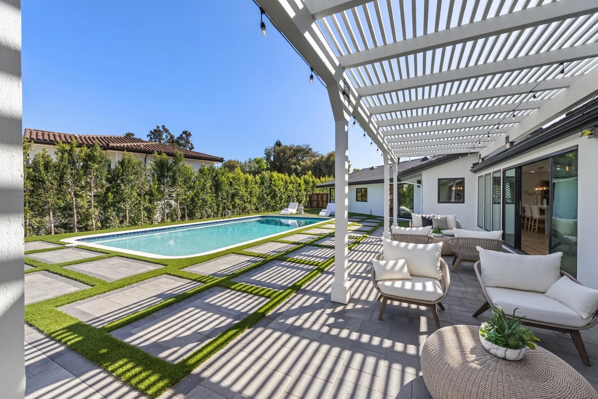 2975 Woodford Drive