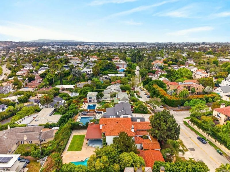 2798 McConnell Drive