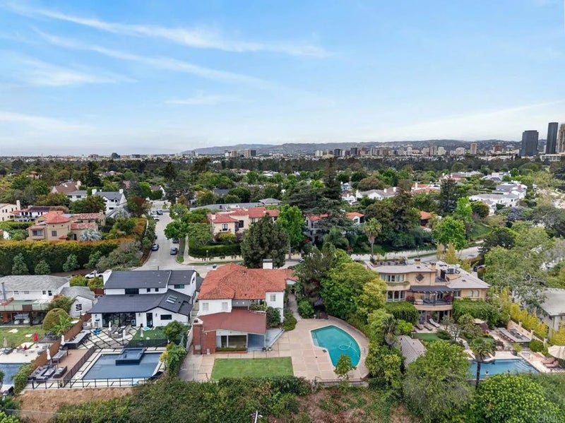 2798 McConnell Drive