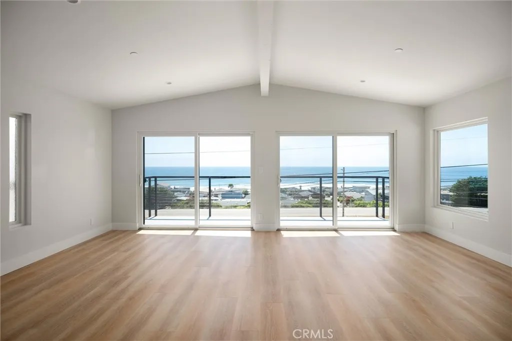 3437 Ocean