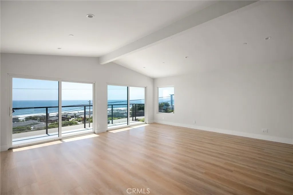 3437 Ocean