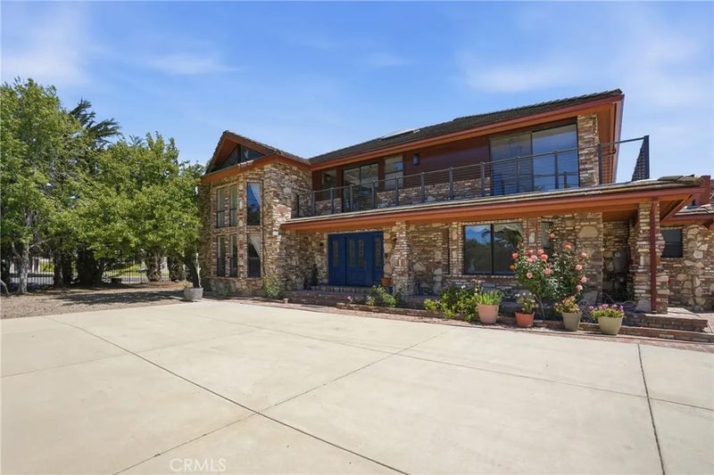 140 E Rice Ranch Road