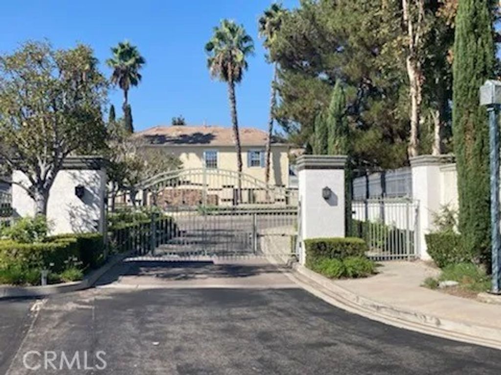 Photo of 20 Melrose Dr, Mission Viejo, CA 92692 (MLS # PW26076003)